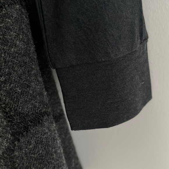 **3 for $30** Coral Charcoal Tunic Top with Hem Detail, US S - Picture 3 of 7